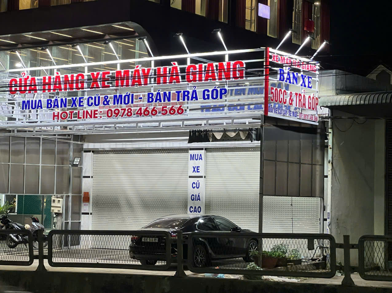 Biển LED cửa hàng xe máy